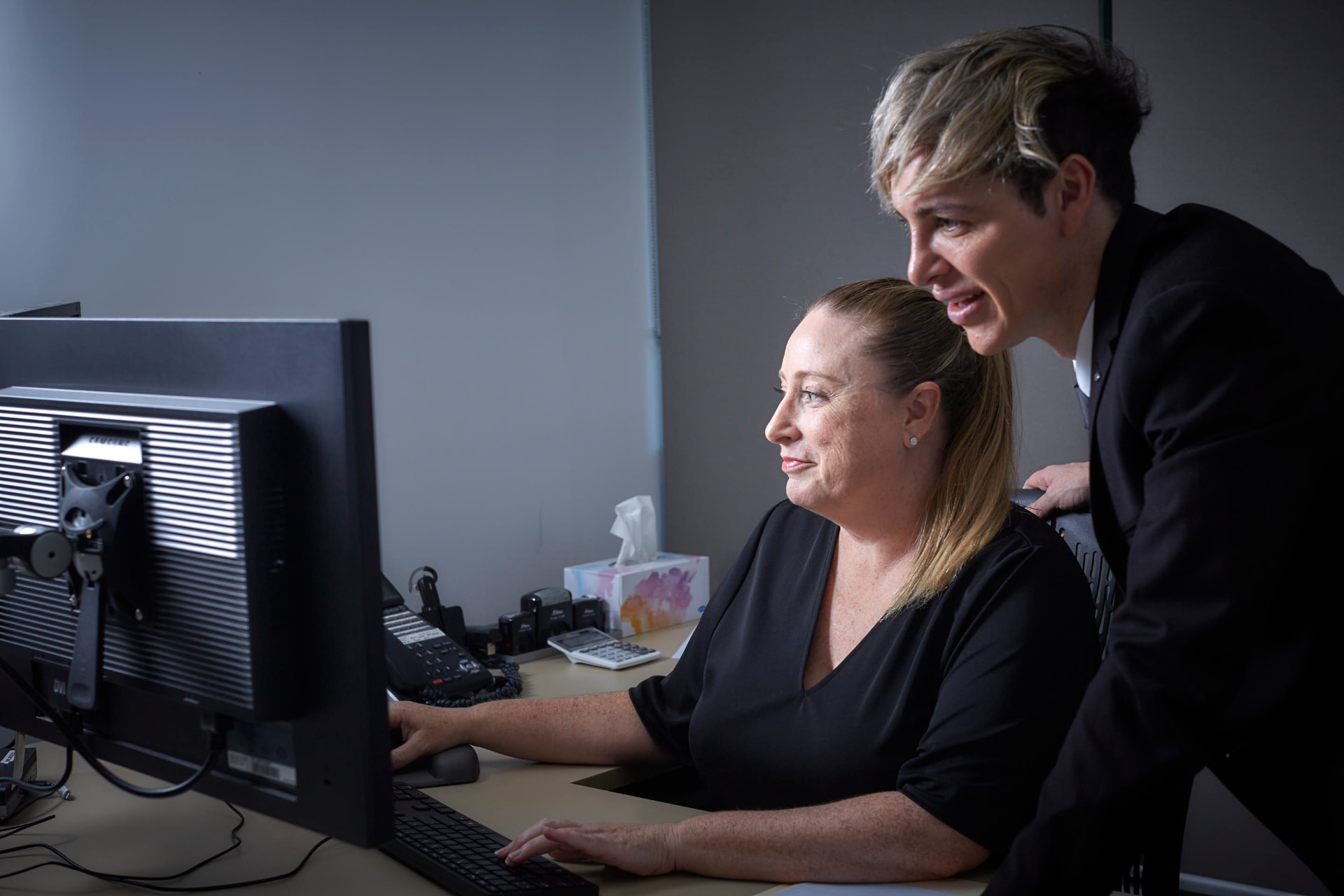 Marty explaining legal procedure to a student